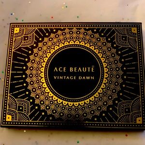 ACE Beaute Vintage Dawn Eyeshadow Palette